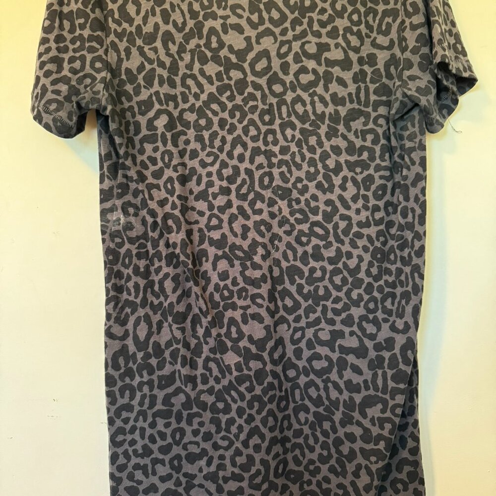 PINK Gray and Black Animal Print T Shirt v neck Size small - Picture 5 of 5